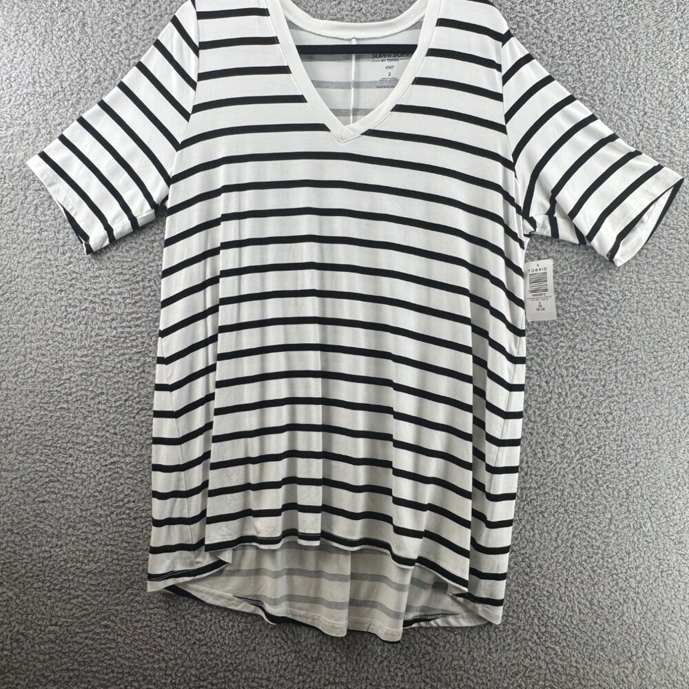 Torrid Striped V-Neck Super Soft Knit Hi-Lo Tunic Tee Black & White Size 2X NWT